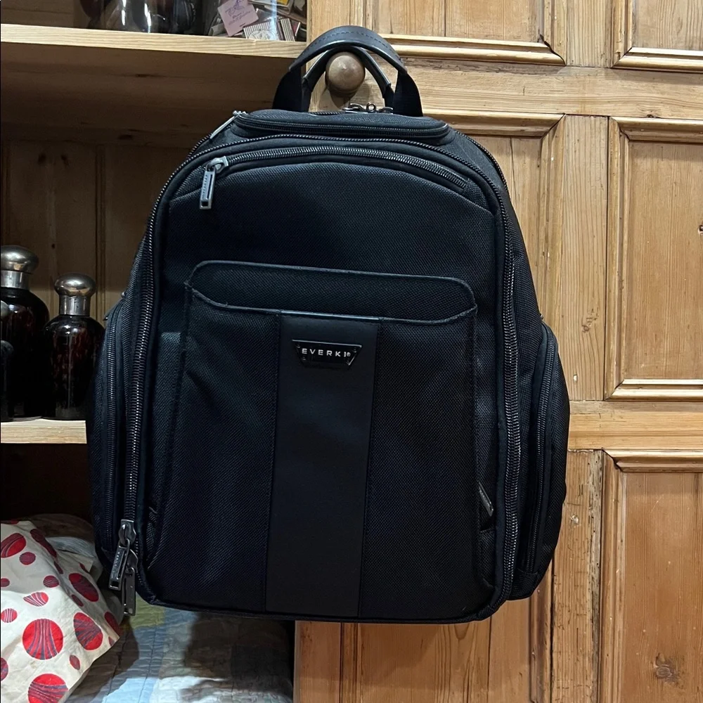 Everki Versa Premium Laptop Backpack